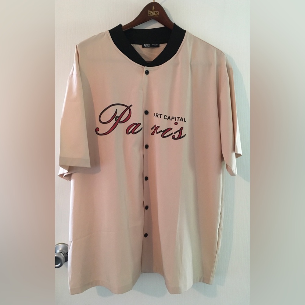 RomWe Sz L/40 Beige 'Paris' Baseball-Style Men’s Shirt with Black Trim NWOT